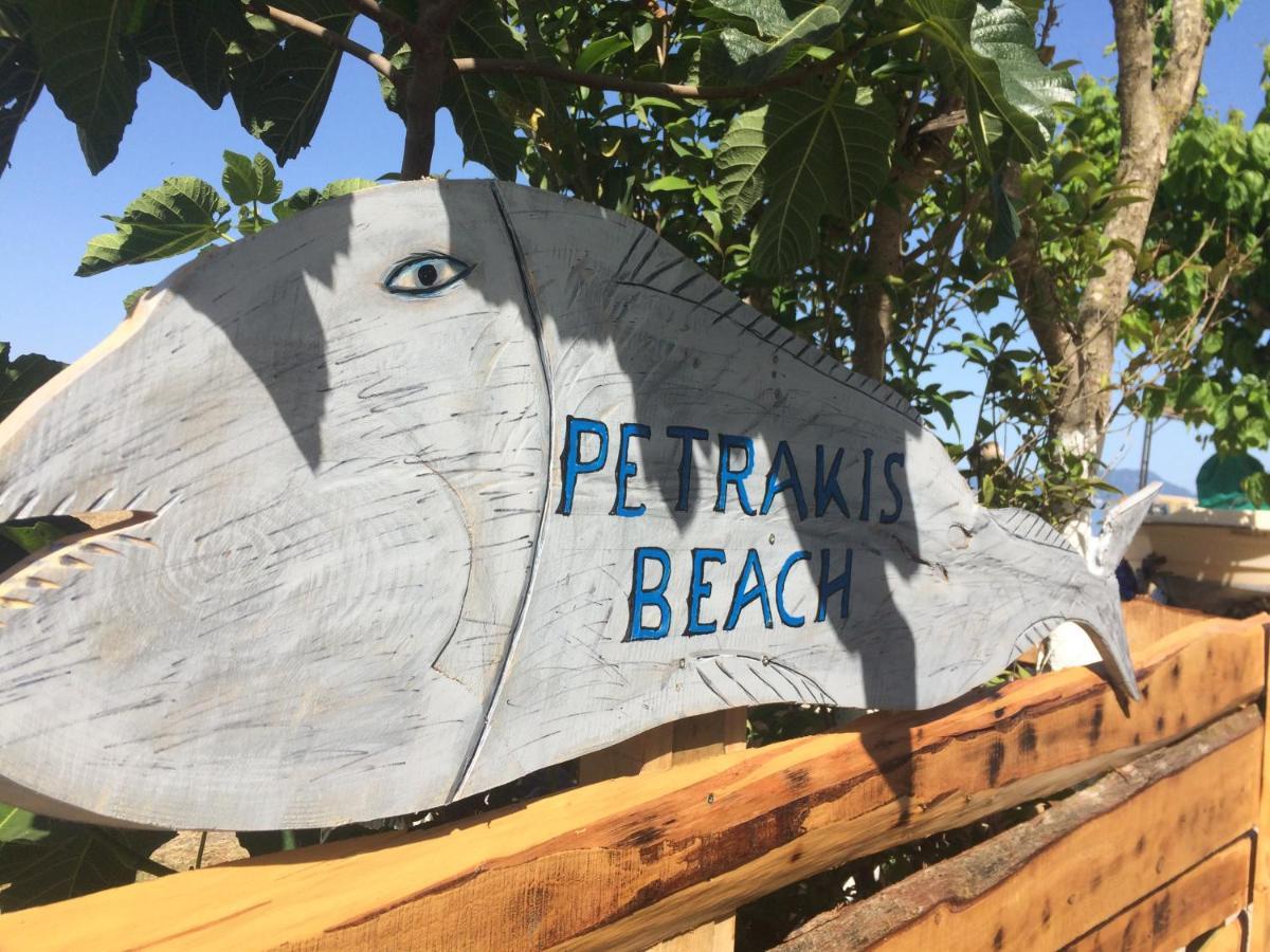 Petrakis Beach Lefkímmi Exterior foto