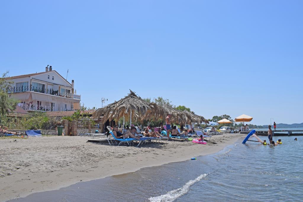 Petrakis Beach Lefkímmi Exterior foto